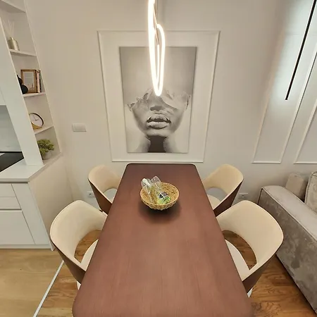 Magnet Apartment