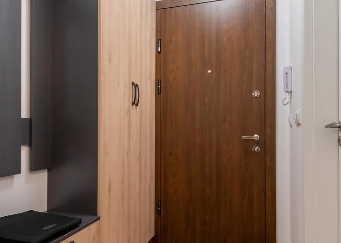 Magnet アパート ズラティボール